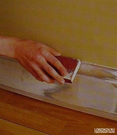 сращенном плинтусе