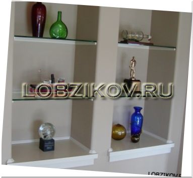 Полки из гипсокартона со стеклом